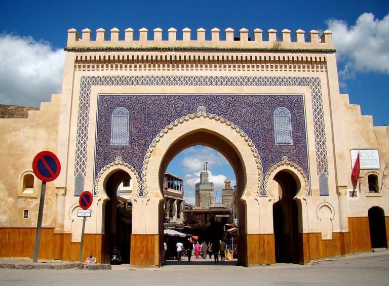 Discover the timeless beauty of Fes with our expert travel agency. Experience the city's rich history and culture on a guided tour.